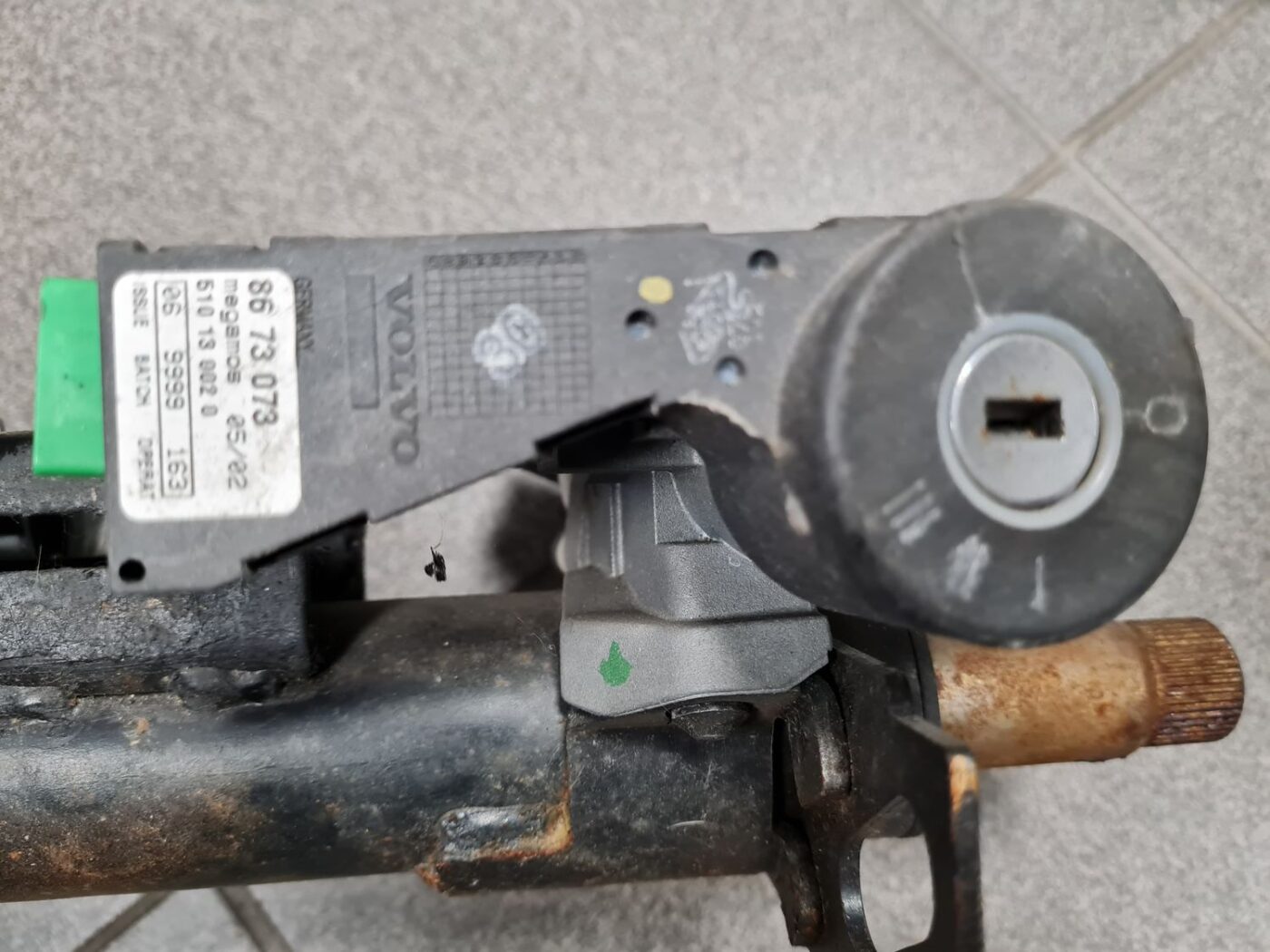 Stūres statne priekš VOLVO V70 2002 SILVER 4 Stūres statne priekš VOLVO V70 2002 SILVER