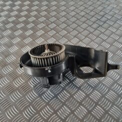 Salona ventilators priekš VOLVO S80 2007 Black