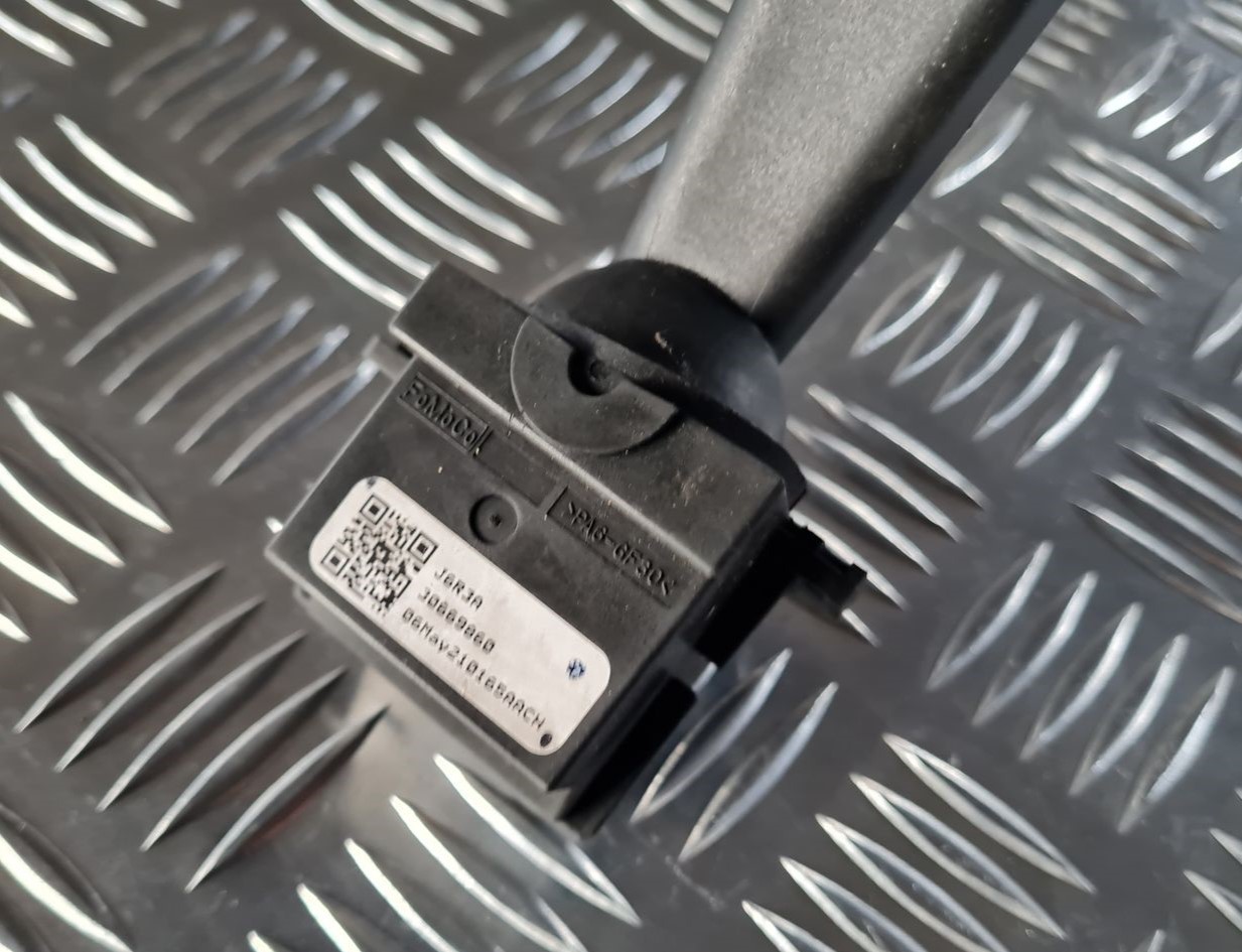 Stikla tīrītāja slēdzis priekš VOLVO S80 2007 Black 4 Stikla tīrītāja slēdzis priekš VOLVO S80 2007 Black