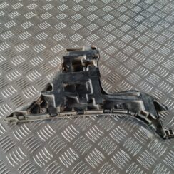 Aizmugurēja bufera kronšteins priekš VOLVO S80 2007 Black