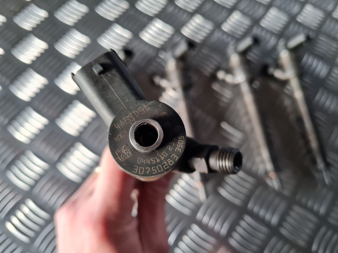 Degvielas smidzinātājs priekš VOLVO S80 2007 Black 5 Degvielas smidzinātājs priekš VOLVO S80 2007 Black