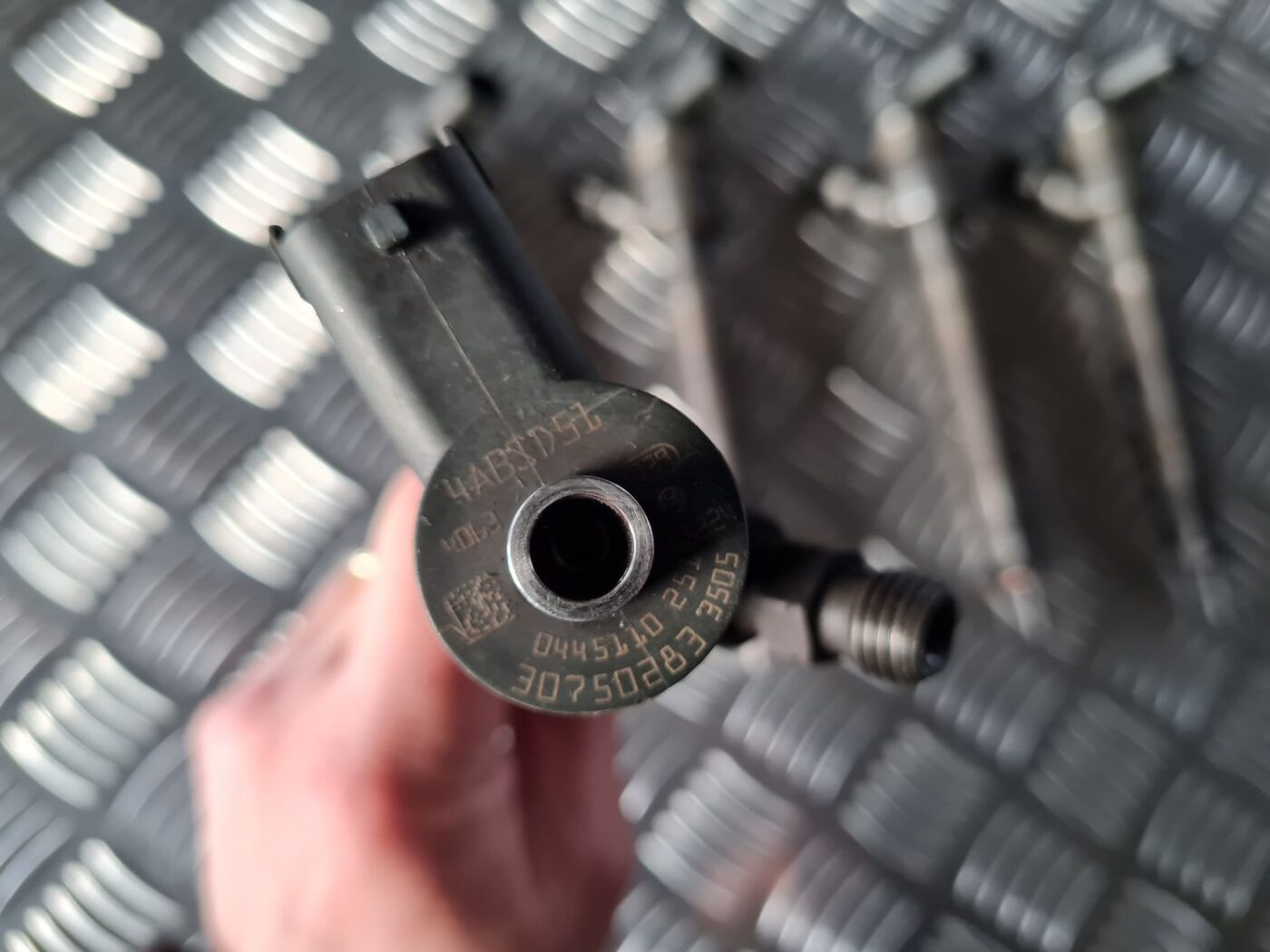 Degvielas smidzinātājs priekš VOLVO S80 2007 Black 4 Degvielas smidzinātājs priekš VOLVO S80 2007 Black