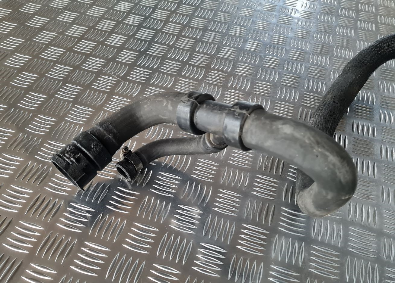 Dzesēšanas caurule priekš VOLVO S80 2007 Black