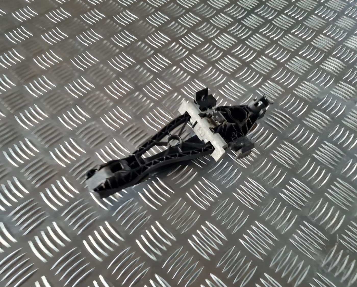 Aizmugurējāis labais durvju rokturis priekš VOLVO S80 2007 Black