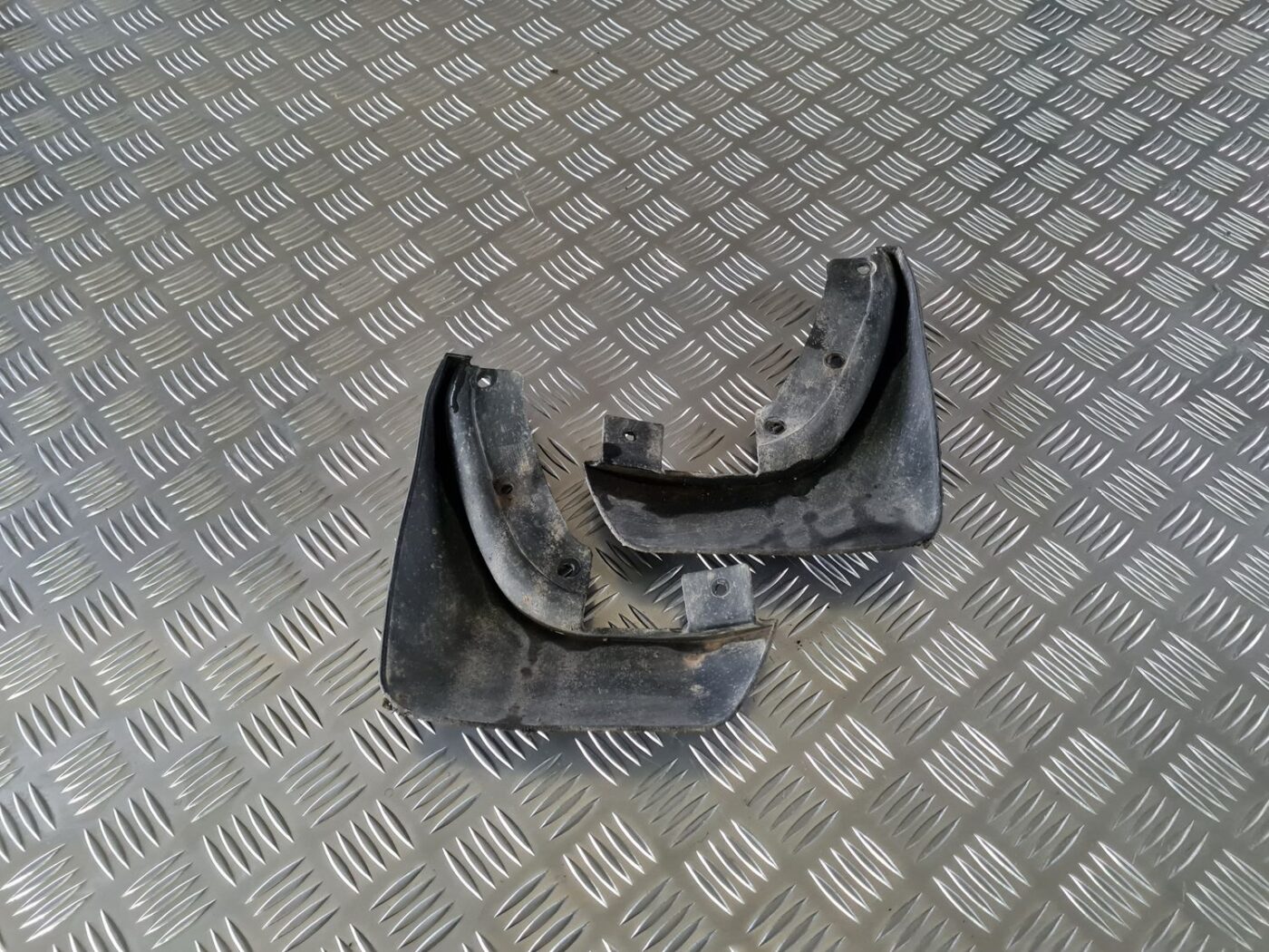 Aizmugurējo dubļusargu komplekts priekš VOLVO S80 2007 Black