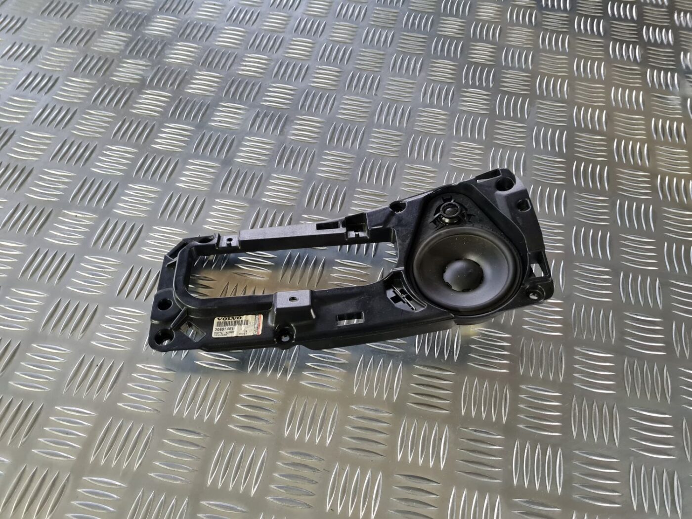 Mērinstrumentu paneļa skaļrunis priekš VOLVO S80 2007 Black 1 Mērinstrumentu paneļa skaļrunis priekš VOLVO S80 2007 Black