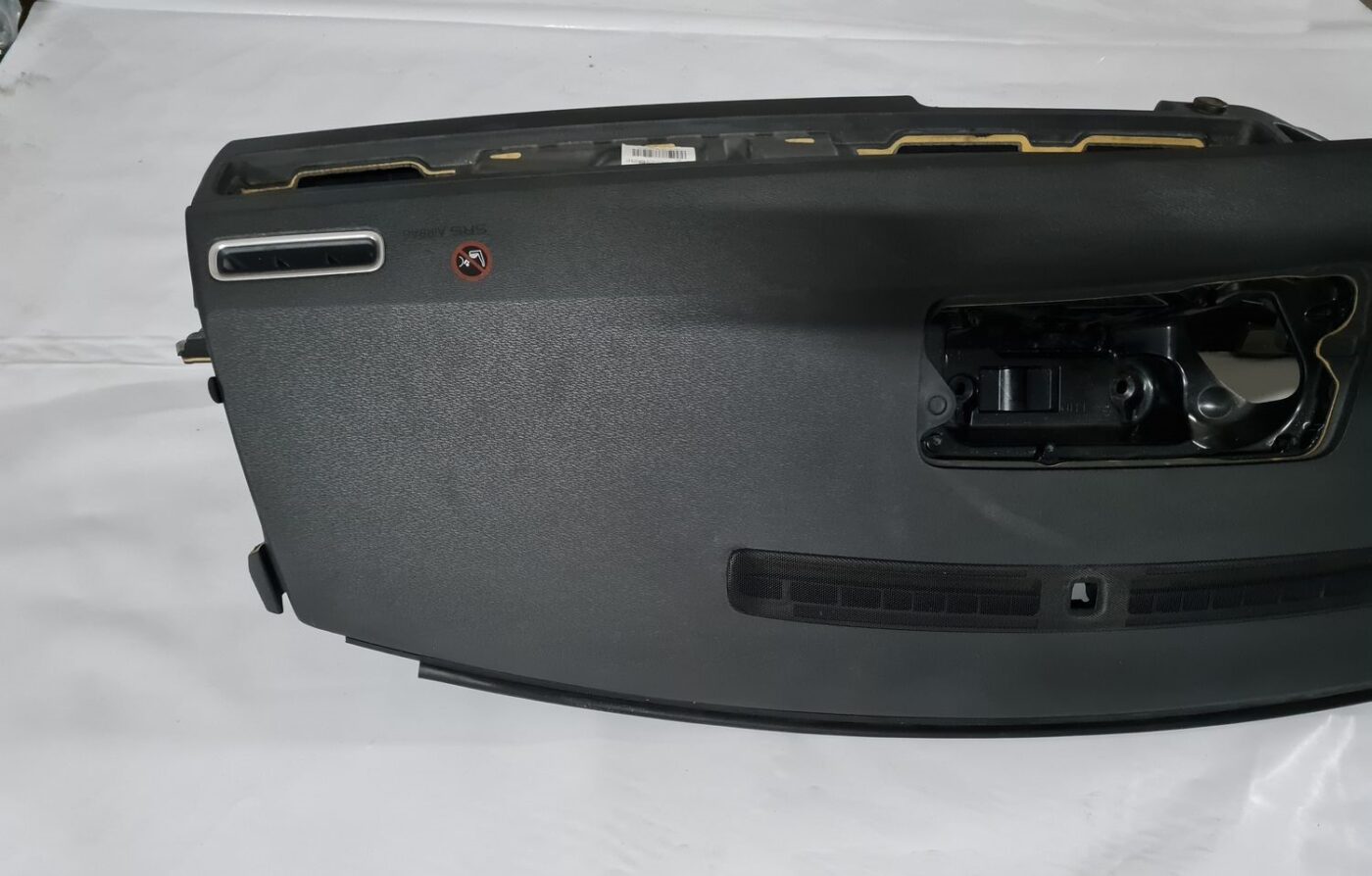 Mērinstrumentu panelis priekš VOLVO S80 2007 Black 3 Mērinstrumentu panelis priekš VOLVO S80 2007 Black