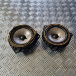 Durvju skaļrunis, apakšā priekš TOYOTA AVENSIS 2010