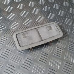 Aizmugurējo sēdvietu apgaismojums priekš TOYOTA AVENSIS 2010