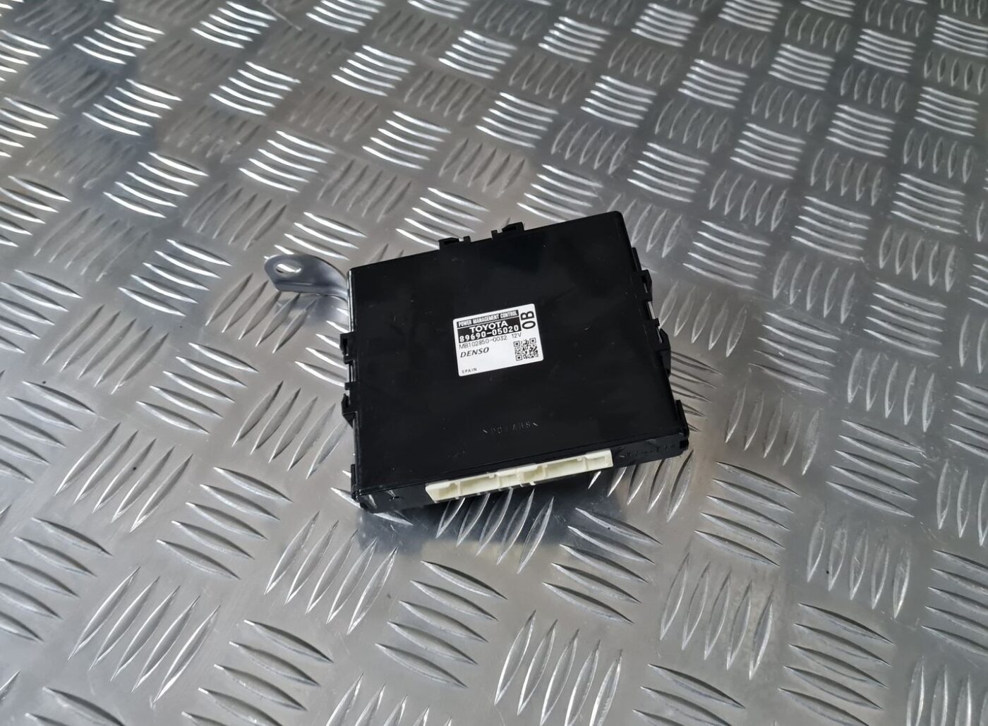 Jaudas vadības bloks priekš TOYOTA AVENSIS 2010 1 Jaudas vadības bloks priekš TOYOTA AVENSIS 2010