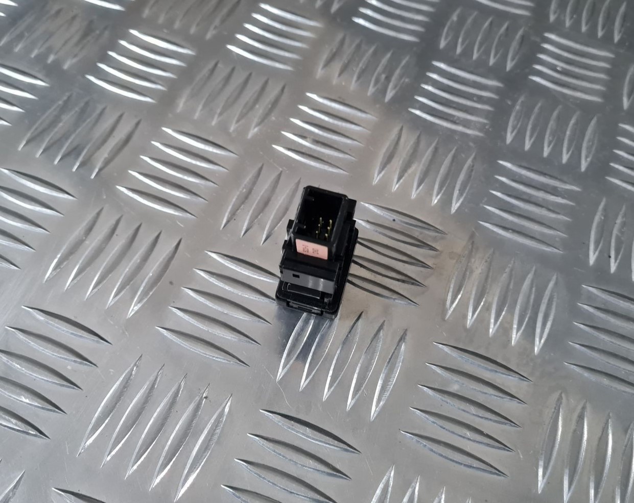 Sēdekļa apsildes ieslēgšanas poga priekš TOYOTA AVENSIS 2010