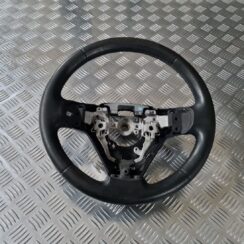 Stūre priekš TOYOTA AVENSIS 2010