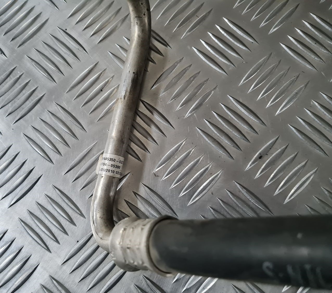 Gaisa kondicioniera caurule priekš TOYOTA AVENSIS 2010