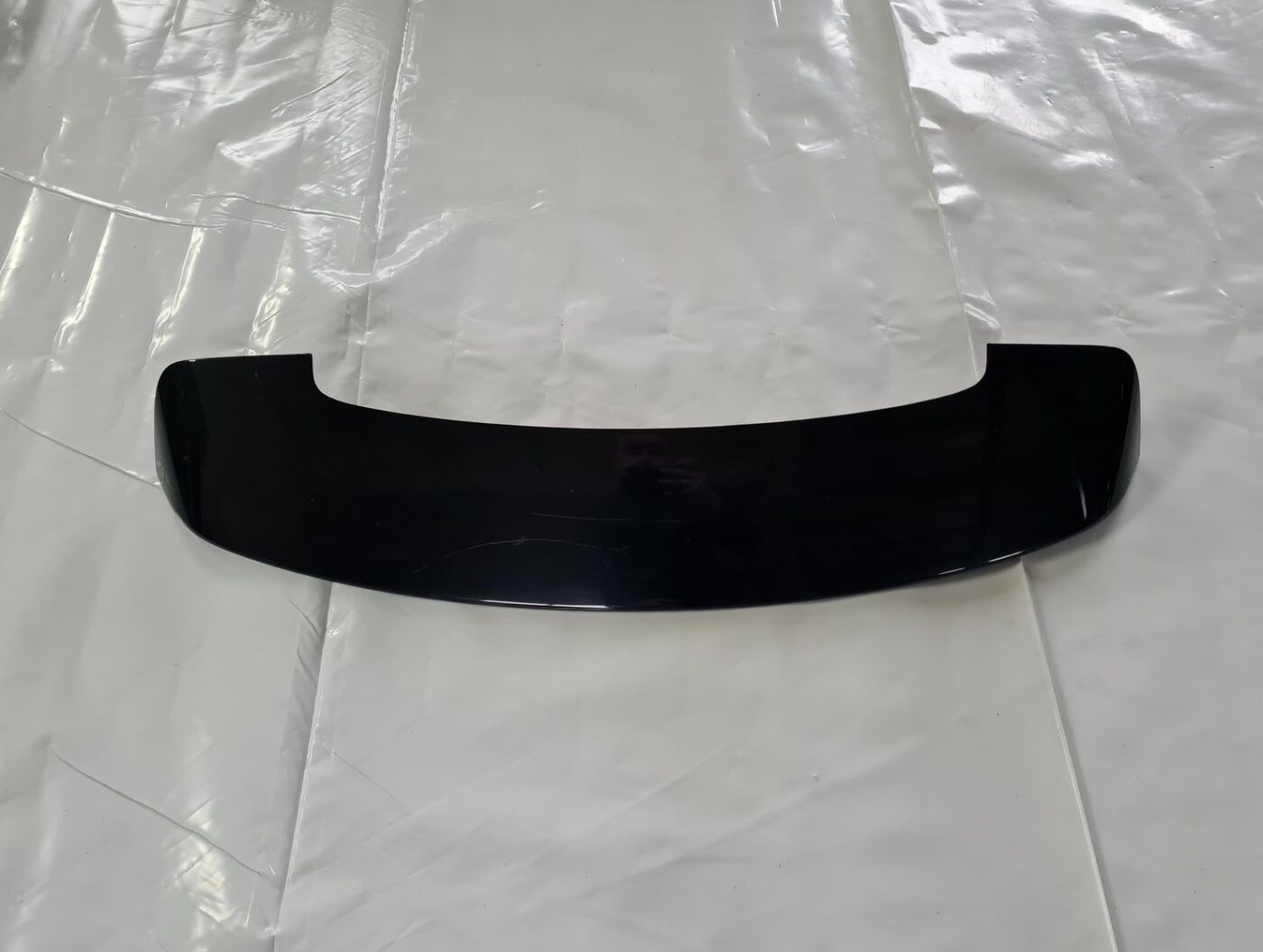 Bagāžnieka vāka spoileris priekš TOYOTA AVENSIS 2010