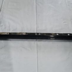 Ārēja sliekšņa kreisa uzlika priekš TOYOTA AVENSIS 2010