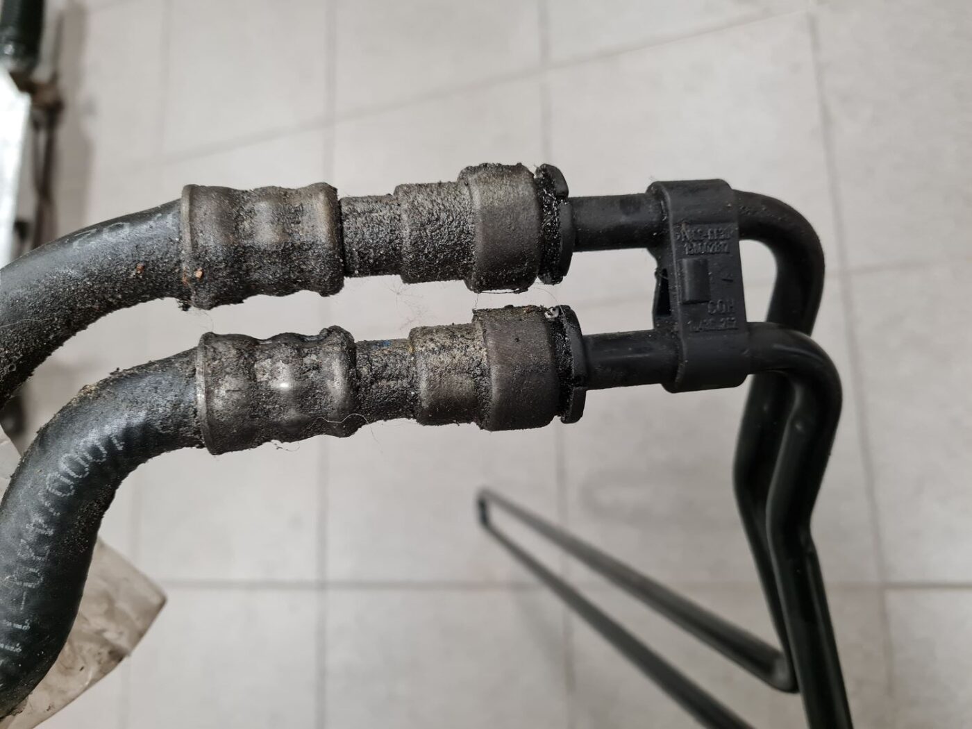 Stūres mehānisma caurule priekš BMW 318D E46 2002 SEDAN 4 Stūres mehānisma caurule priekš BMW 318D E46 2002 SEDAN