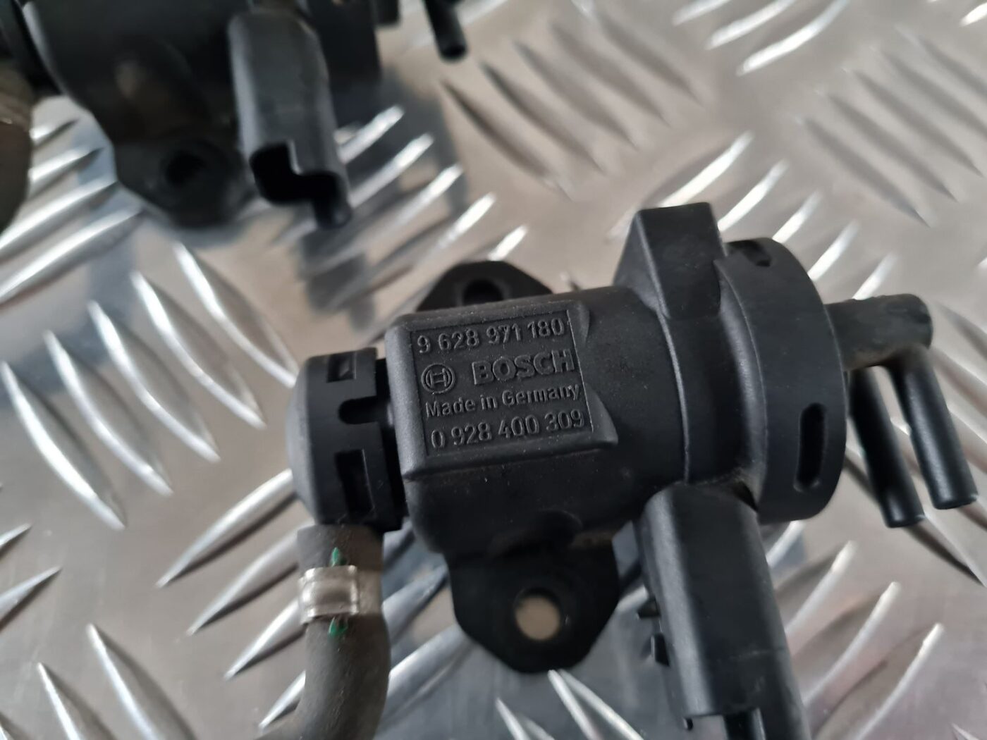 Solenoīda vakuuma vārsts priekš CITROEN C8 2005 4 Solenoīda vakuuma vārsts priekš CITROEN C8 2005