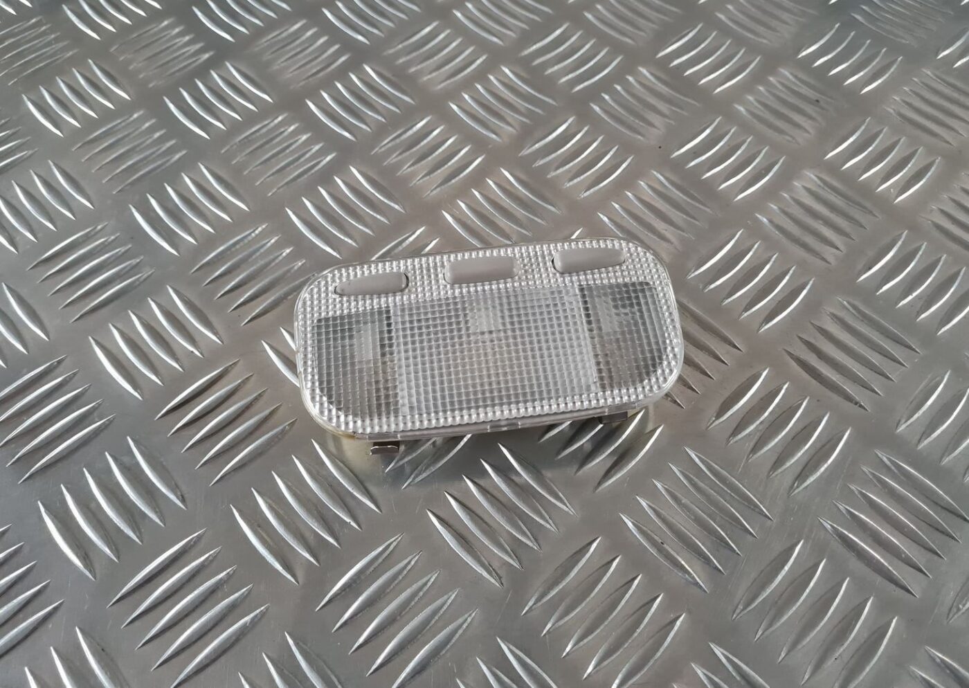 Priekšējo sēdvietu apgaismojums priekš CITROEN C8 2005 1 Priekšējo sēdvietu apgaismojums priekš CITROEN C8 2005