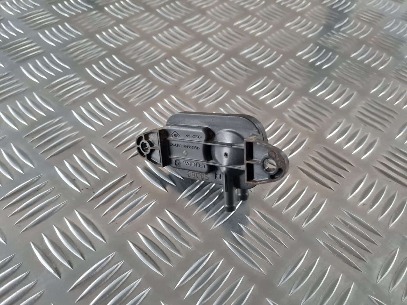 Izplūdes gāzu spiediena sensors priekš CITROEN C8 2005 1 Izplūdes gāzu spiediena sensors priekš CITROEN C8 2005