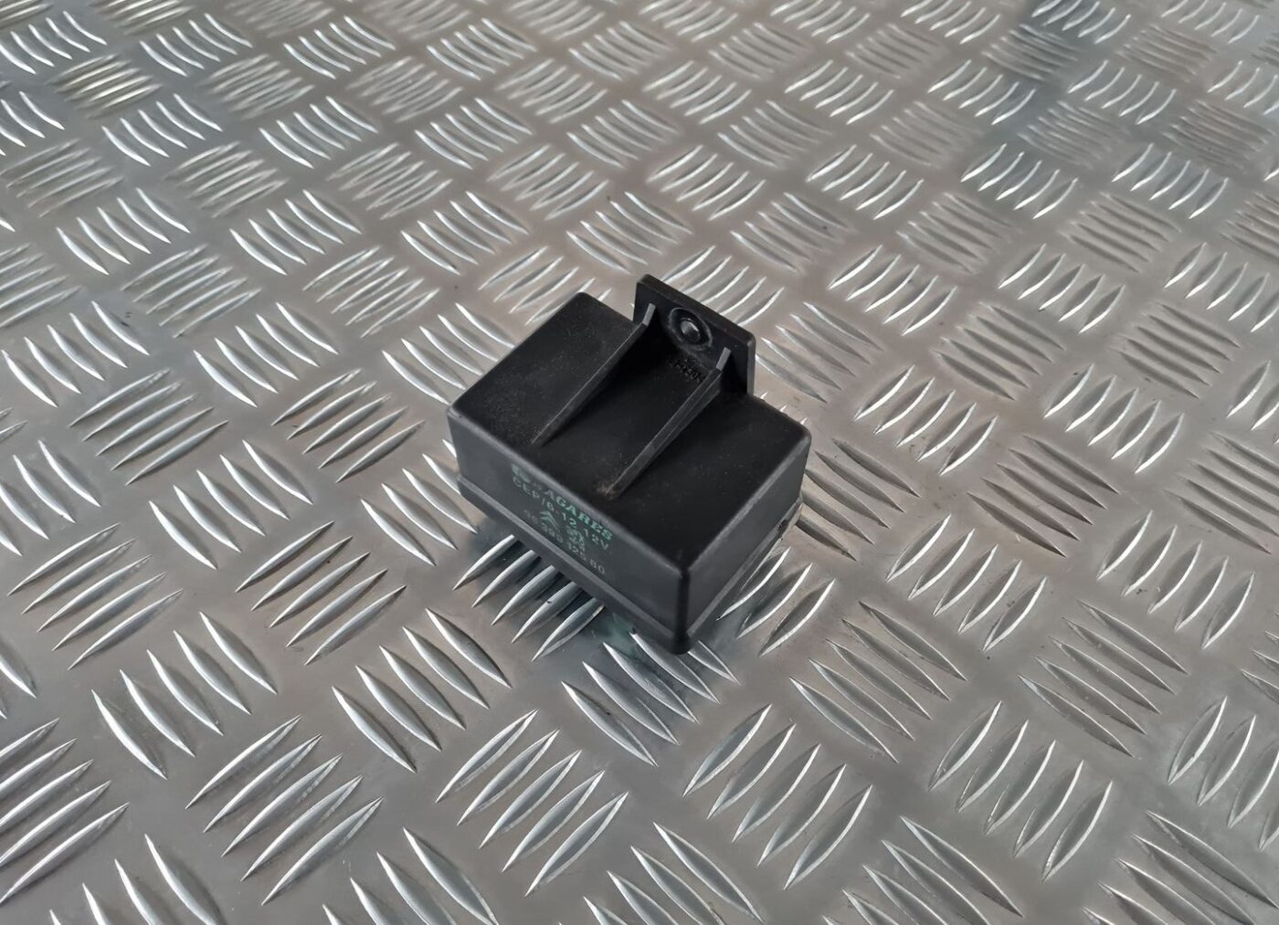 Kvēlsveču releja priekš CITROEN C8 2005 4 Kvēlsveču releja priekš CITROEN C8 2005