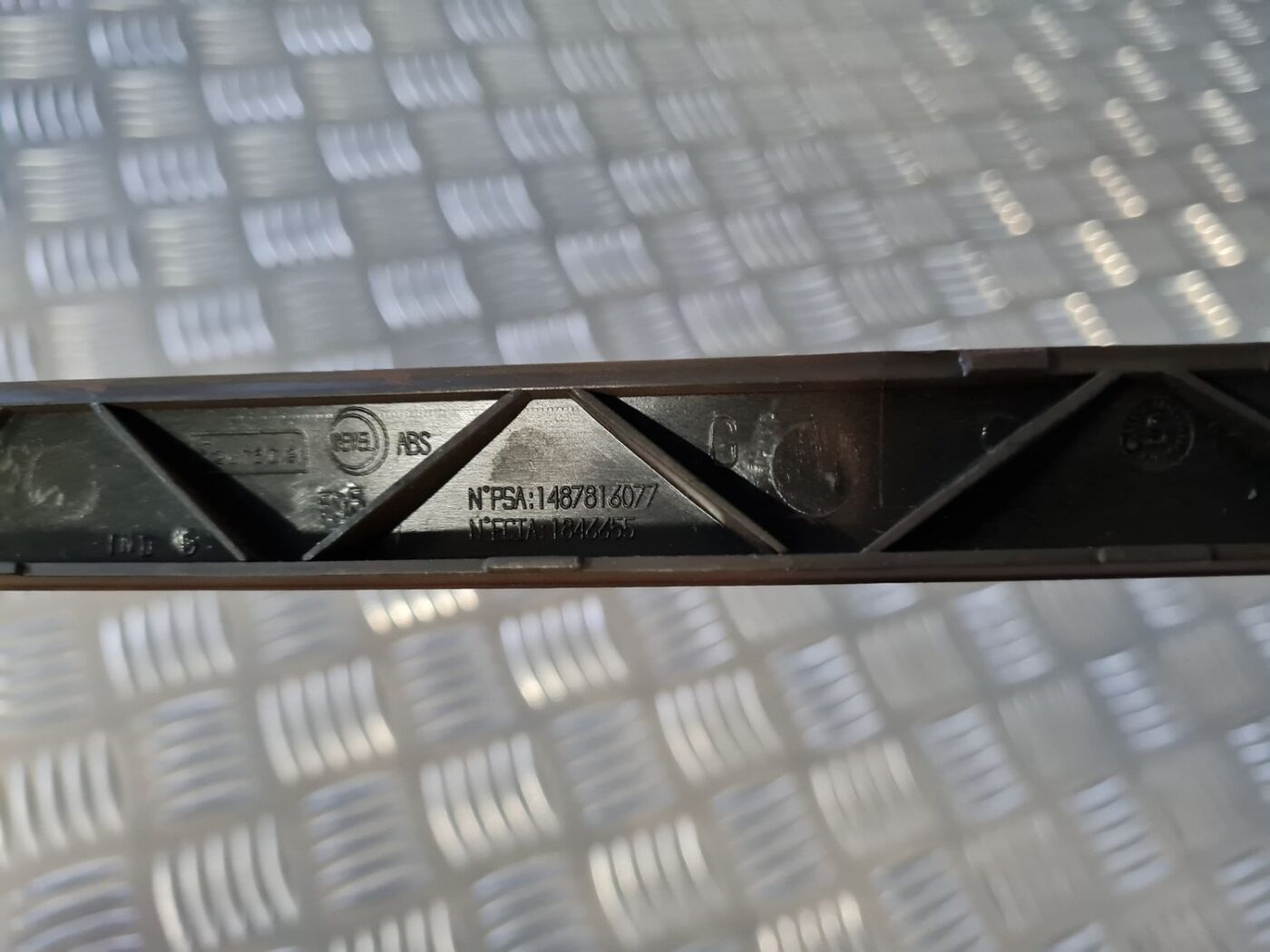 Mērinstrumentu paneļa dekoratīvā uzlika priekš CITROEN C8 2005