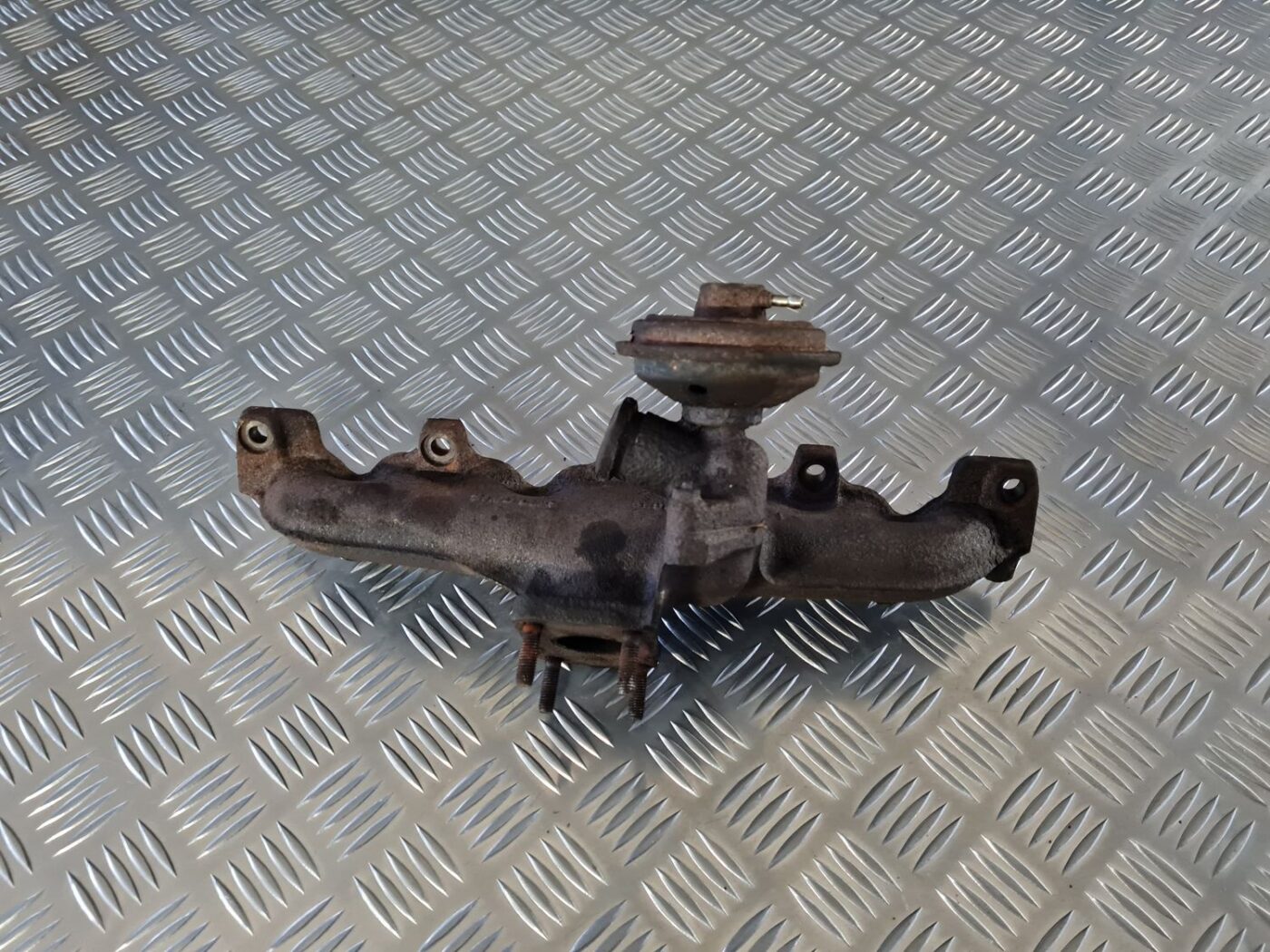 Izplūdes kolektors priekš CITROEN C8 2005 2 Izplūdes kolektors priekš CITROEN C8 2005