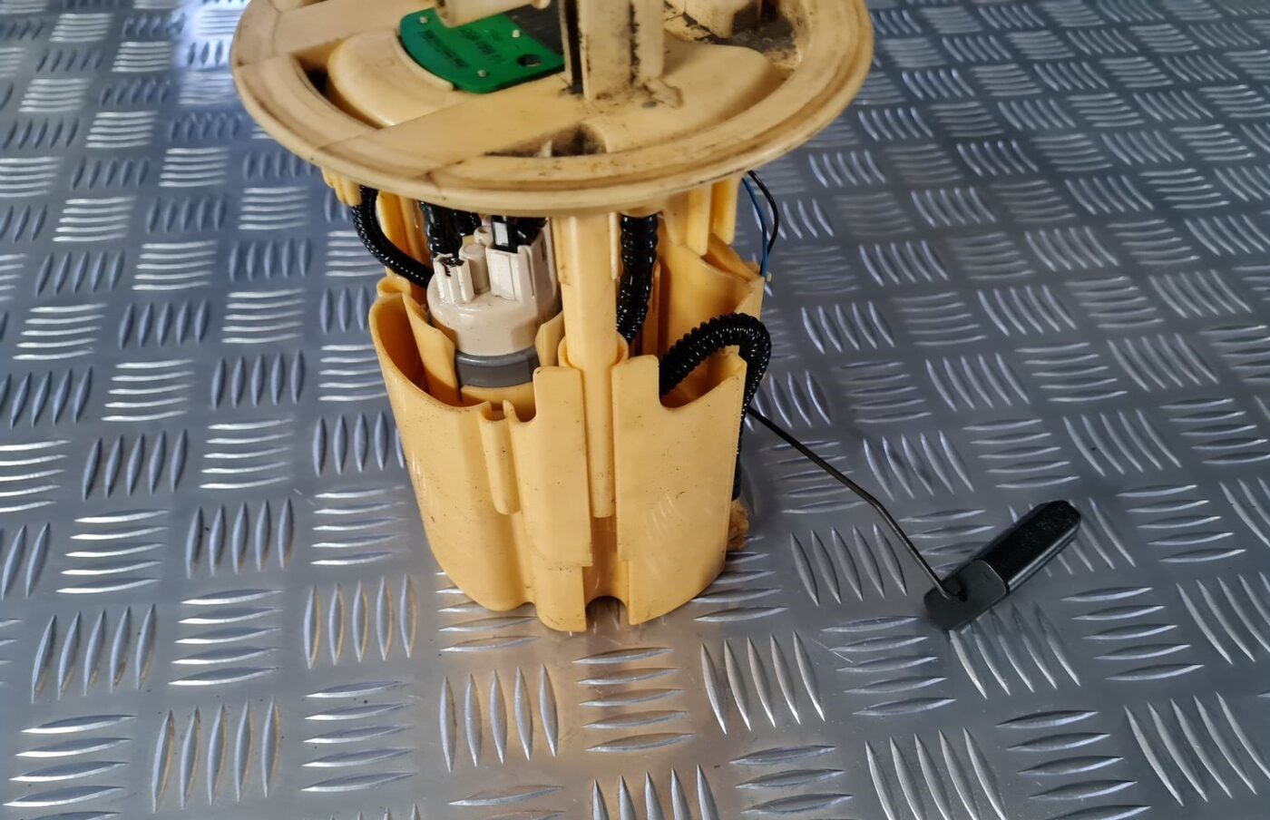 Degvielas tvertnes sūknis priekš CITROEN C8 2005 2 Degvielas tvertnes sūknis priekš CITROEN C8 2005