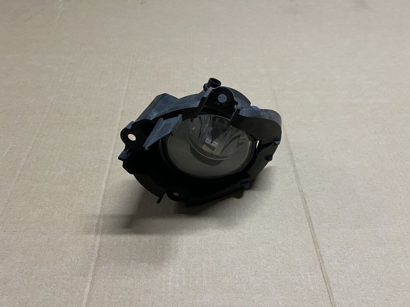 Miglas lukturis priekšā labajā pusē priekš TOYOTA AVENSIS 2010 1 Miglas lukturis priekšā labajā pusē priekš TOYOTA AVENSIS 2010