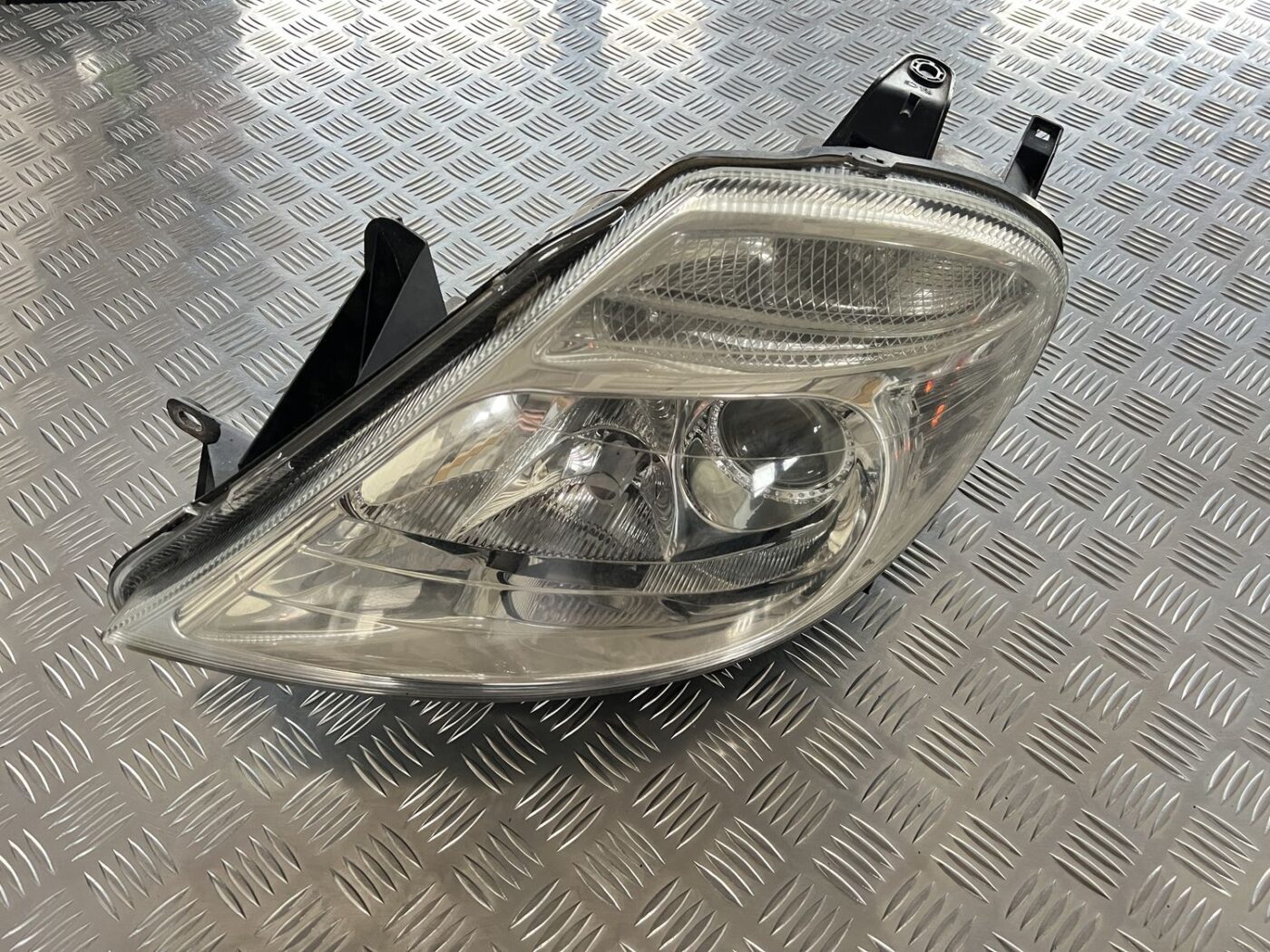 Priekšējais kreisais lukturis priekš CITROEN C8 2005 1 Priekšējais kreisais lukturis priekš CITROEN C8 2005