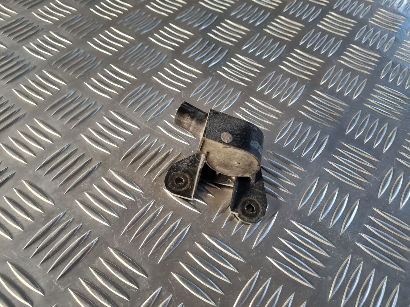 Lukturu diapazona korekcijas sensors, aizmugurē priekš OPEL INSIGNIA 2016 2 Lukturu diapazona korekcijas sensors, aizmugurē priekš OPEL INSIGNIA 2016