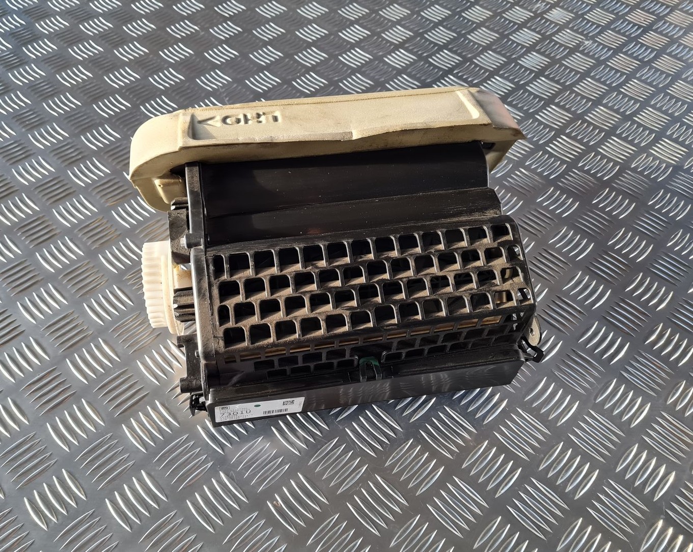 Salona gaisa filtra korpuss priekš OPEL INSIGNIA 2016