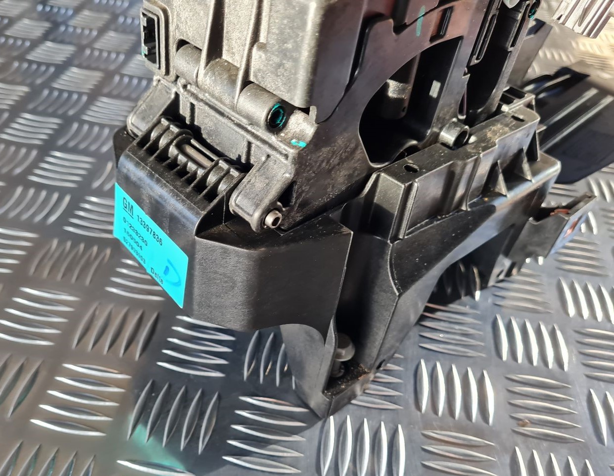 Ātrumu pārslēgšanas slēdzis priekš OPEL INSIGNIA 2016 4 Ātrumu pārslēgšanas slēdzis priekš OPEL INSIGNIA 2016