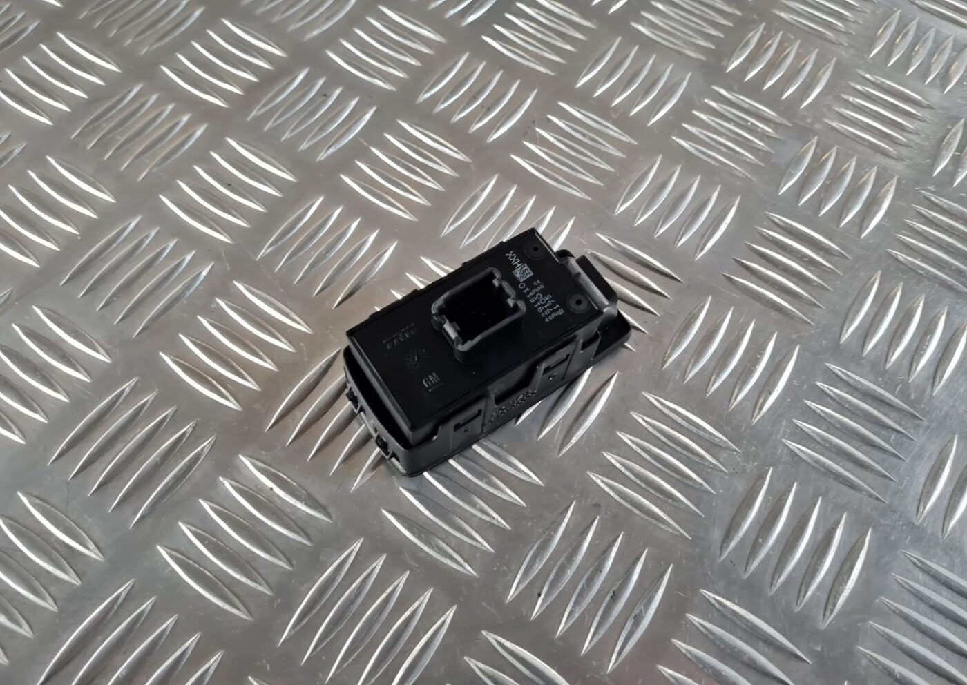 Stikla pacelšanas poga priekš OPEL INSIGNIA 2016