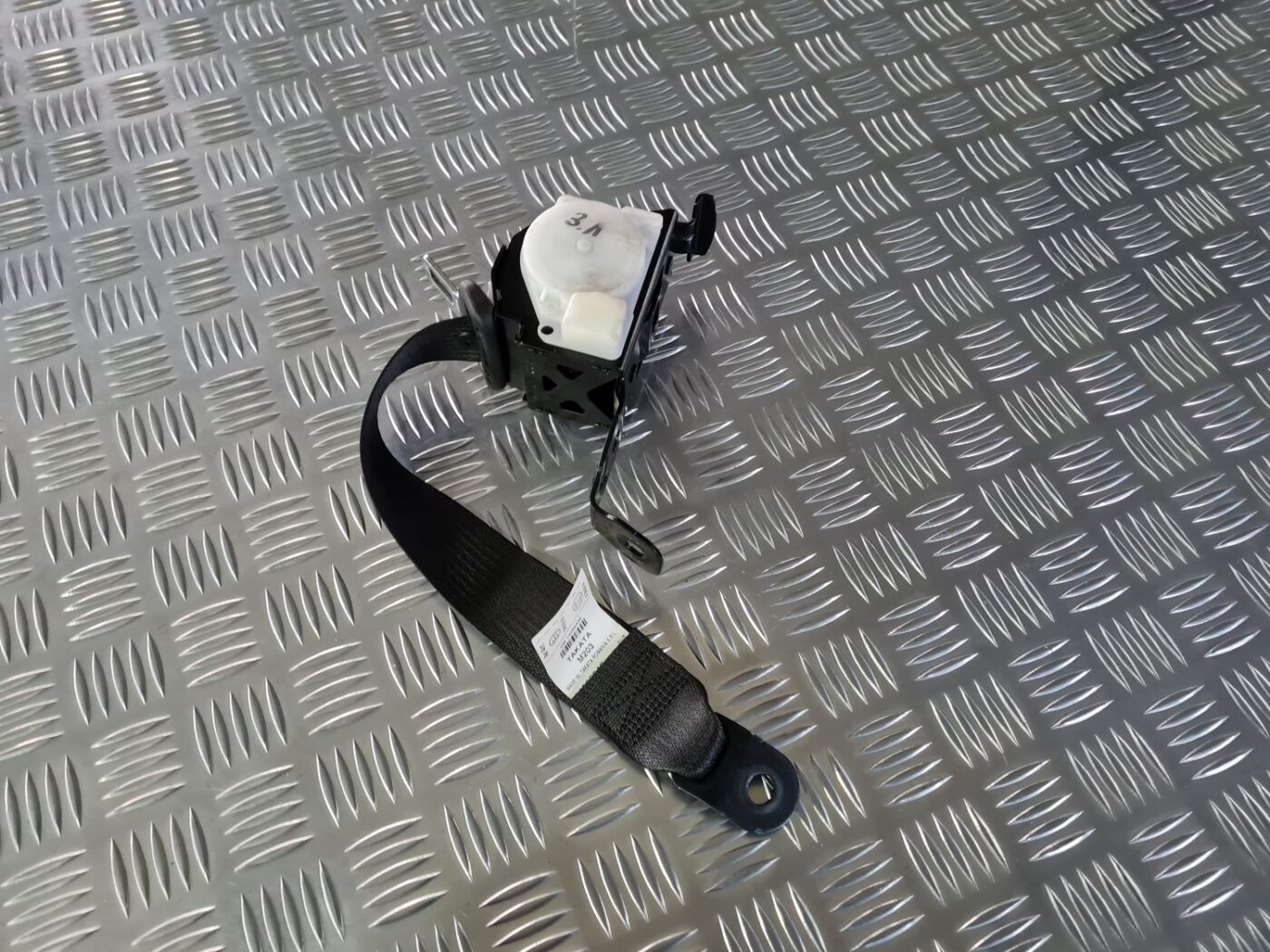 Aizmugurējā kreisa drošības josta priekš OPEL INSIGNIA 2016