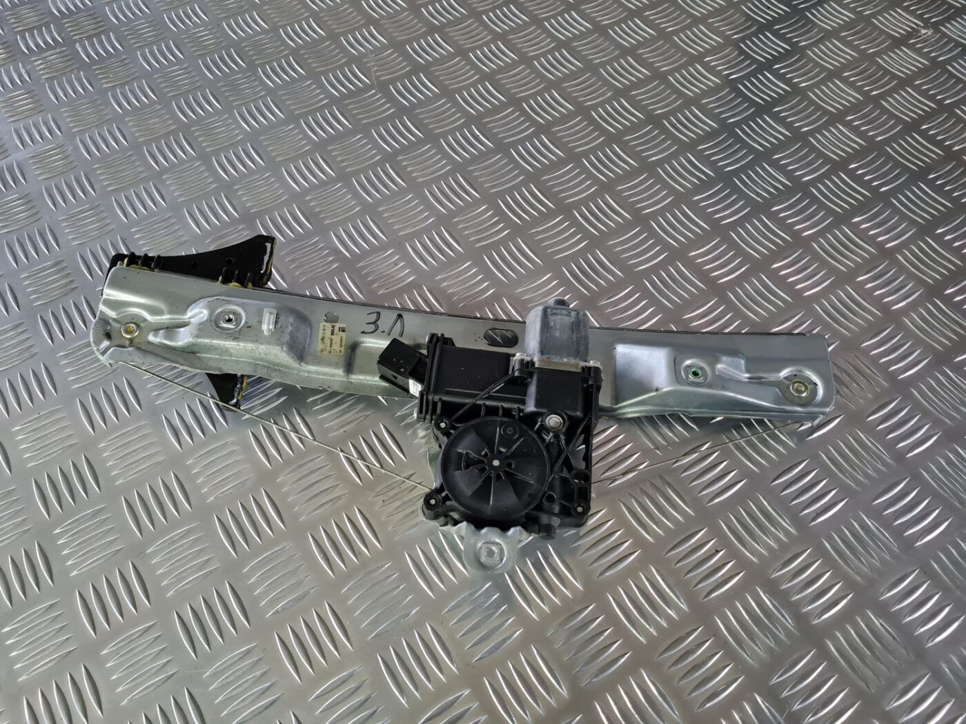 Stikla pacelšanas mehānisms aizmugurējais kreisais priekš OPEL INSIGNIA 2016