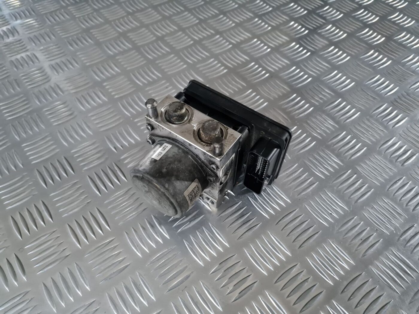 ABS bloks priekš OPEL INSIGNIA 2016 5 ABS bloks priekš OPEL INSIGNIA 2016