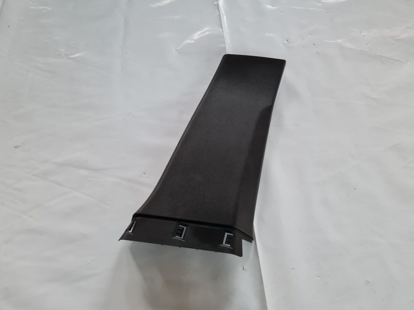 Vidējas salona statnes apdare priekš OPEL INSIGNIA 2016