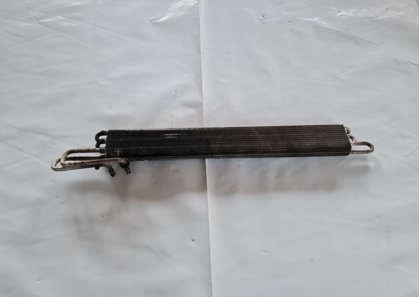 Eļļas radiators priekš OPEL INSIGNIA 2016 4 Eļļas radiators priekš OPEL INSIGNIA 2016