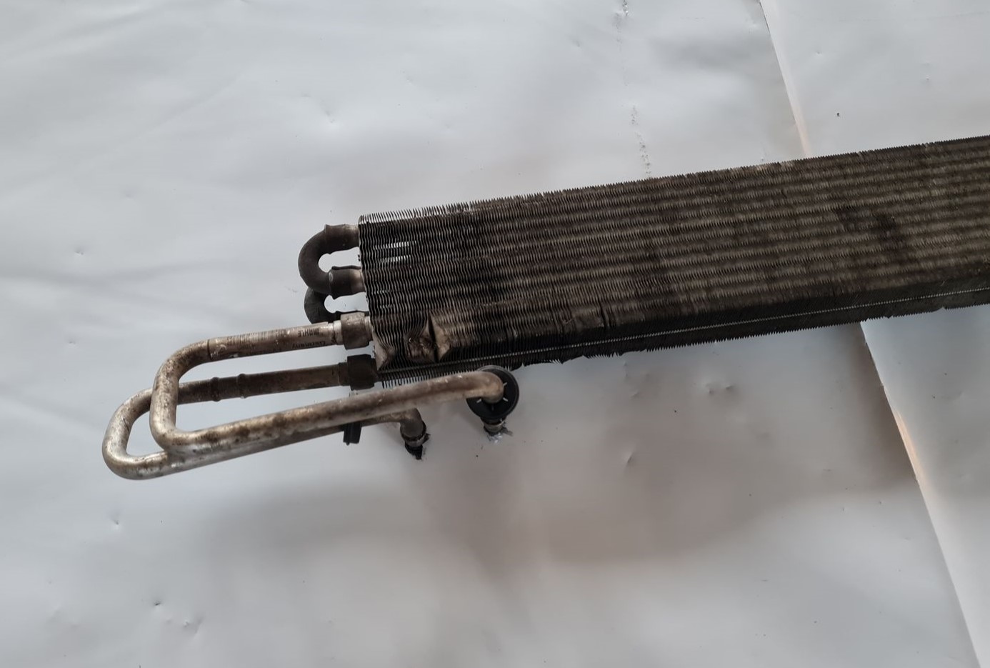 Eļļas radiators priekš OPEL INSIGNIA 2016 3 Eļļas radiators priekš OPEL INSIGNIA 2016