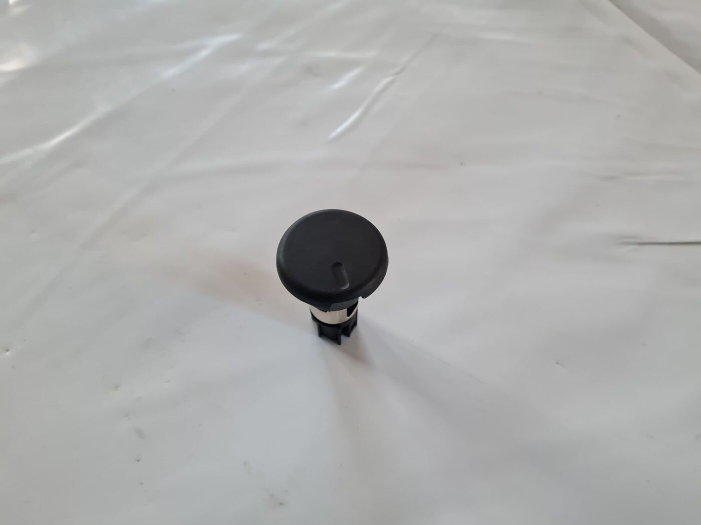 Strāvas kontaktligzda priekš OPEL INSIGNIA 2016