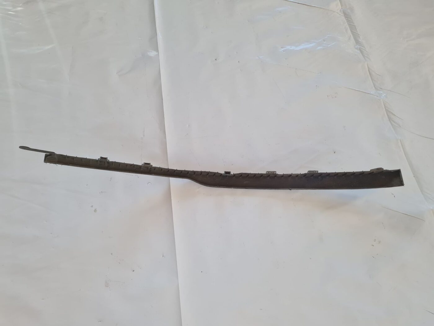 Priekšēja bufera uzlika priekš OPEL INSIGNIA 2016 4 Priekšēja bufera uzlika priekš OPEL INSIGNIA 2016