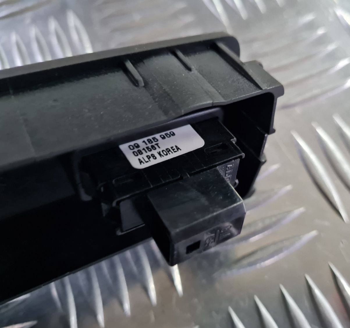 Durvju vadības bloks priekš OPEL VECTRA C 2008 3 Durvju vadības bloks priekš OPEL VECTRA C 2008