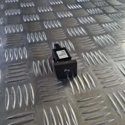 Parkošanās devēju poga priekš OPEL VECTRA C 2008