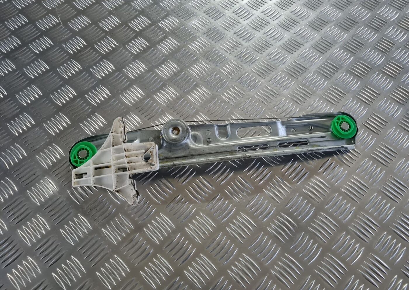 Stikla pacelšanas mehānisms aizmugurējais kreisais priekš OPEL VECTRA C 2008