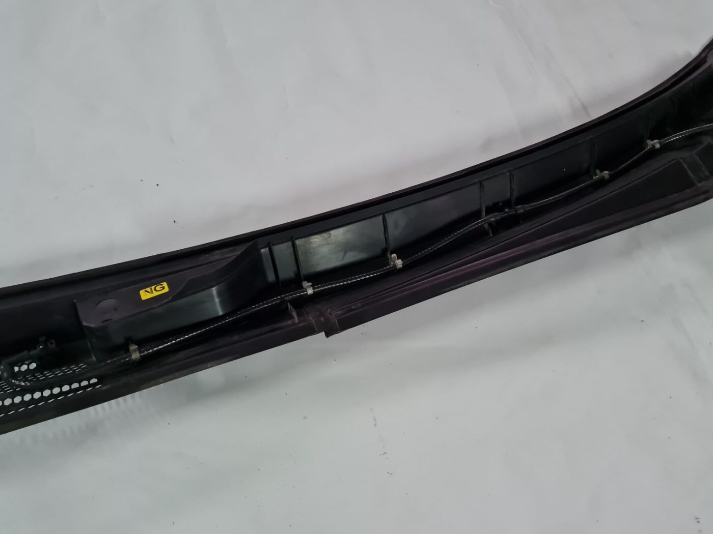 Vējstikla uzlikas (deflektora) režģis priekš OPEL VECTRA C 2008 4 Vējstikla uzlikas (deflektora) režģis priekš OPEL VECTRA C 2008