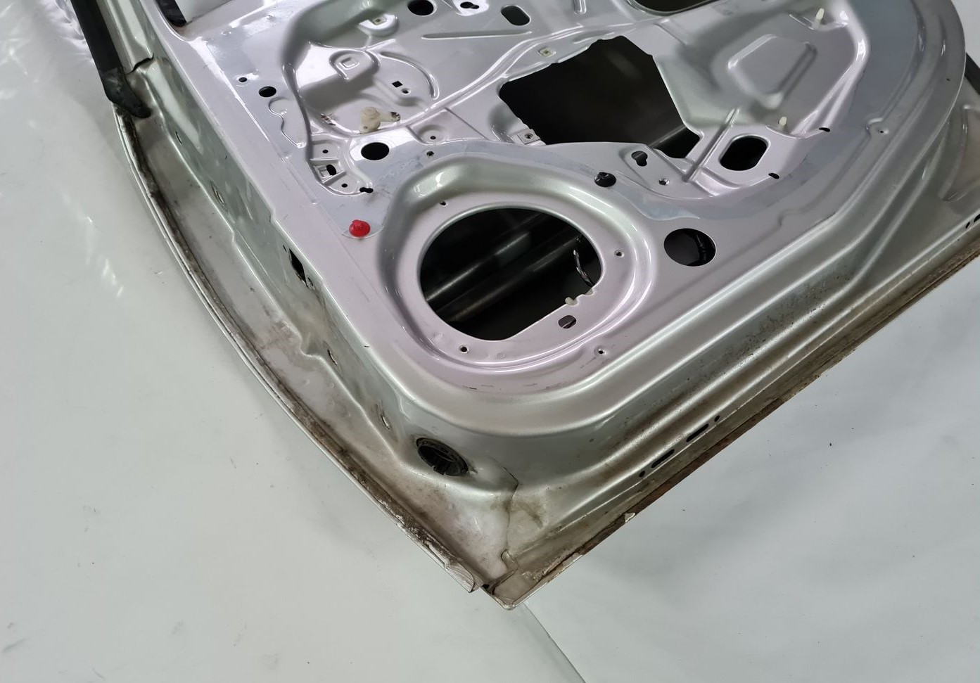 Aizmugurējās labās durvis priekš OPEL VECTRA C 2008 3 Aizmugurējās labās durvis priekš OPEL VECTRA C 2008