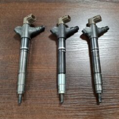 Degvielas smidzinātājs priekš TOYOTA AVENSIS 2010