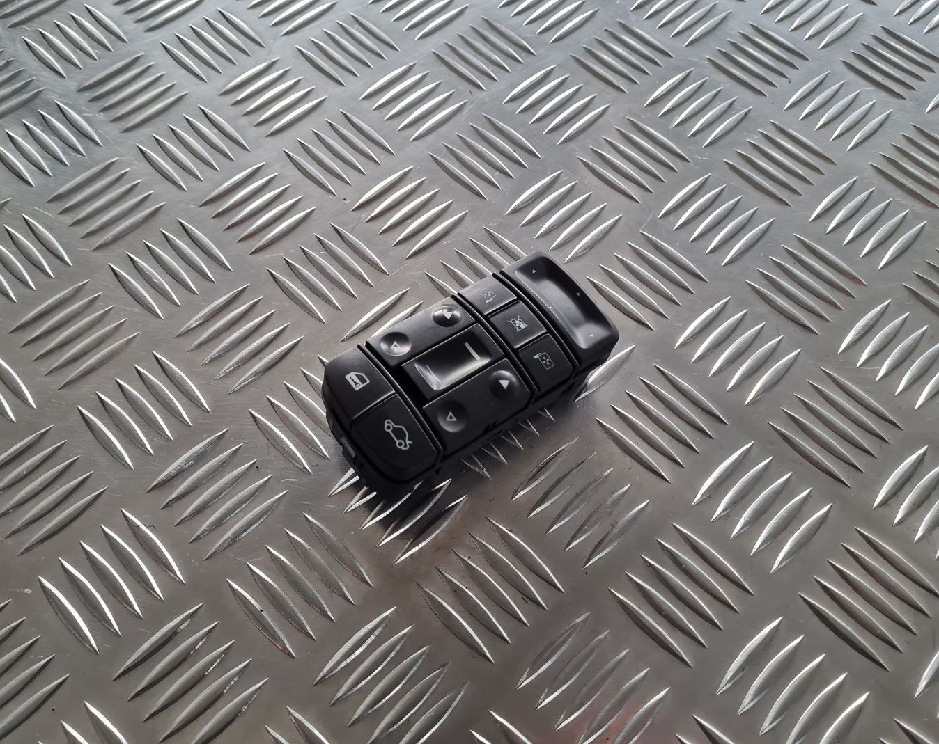 Šofera durvju slēdža pogas priekš OPEL VECTRA C 2002 1 Šofera durvju slēdža pogas priekš OPEL VECTRA C 2002