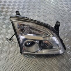 Priekšējais labais lukturis priekš OPEL VECTRA C 2002