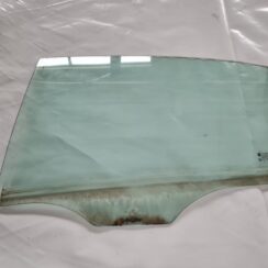 Aizmugurējo kreiso durvju stikls priekš OPEL VECTRA C 2002